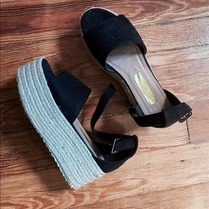 Boohoo platform sandals size 5